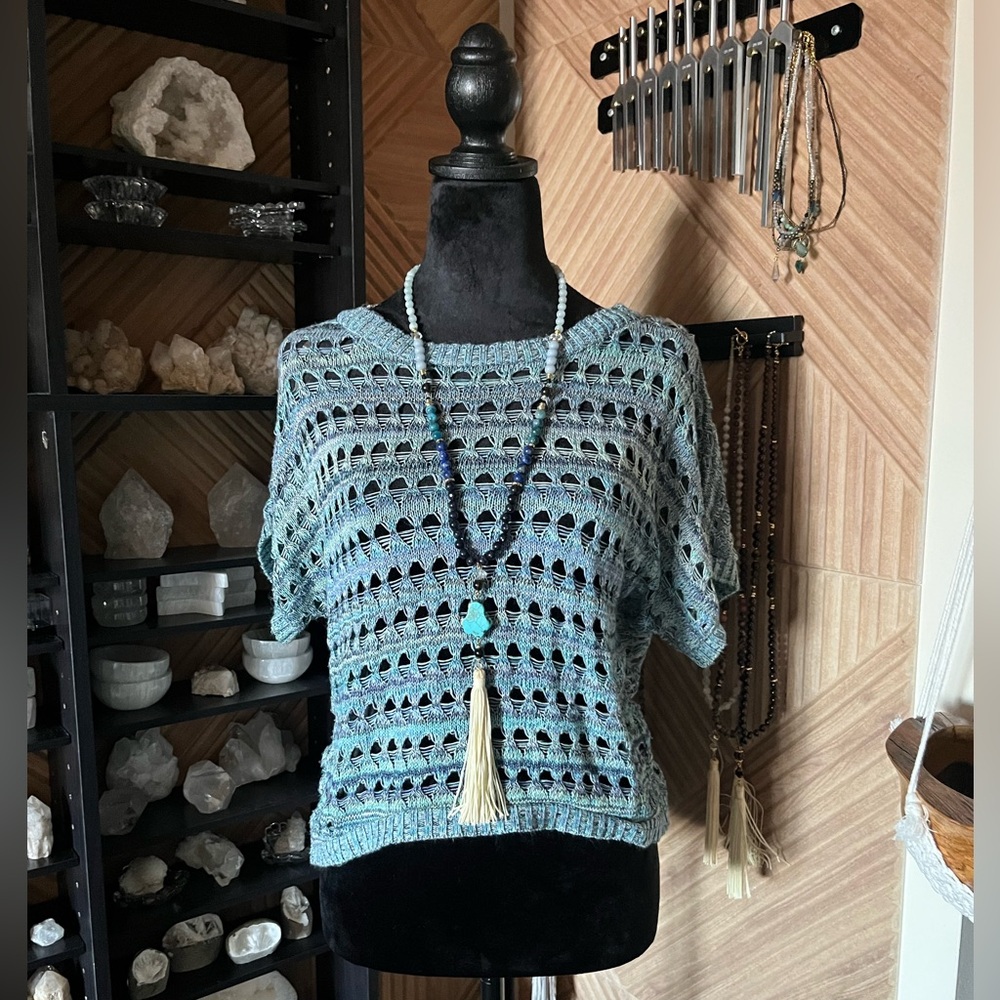 Blue Green cropped crochet short sleeve knit pullover size small from Take Out